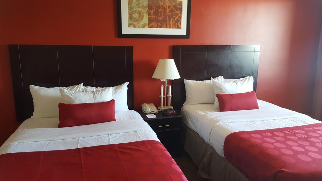 Baymont By Wyndham Fayetteville Fort Bragg Area Экстерьер фото