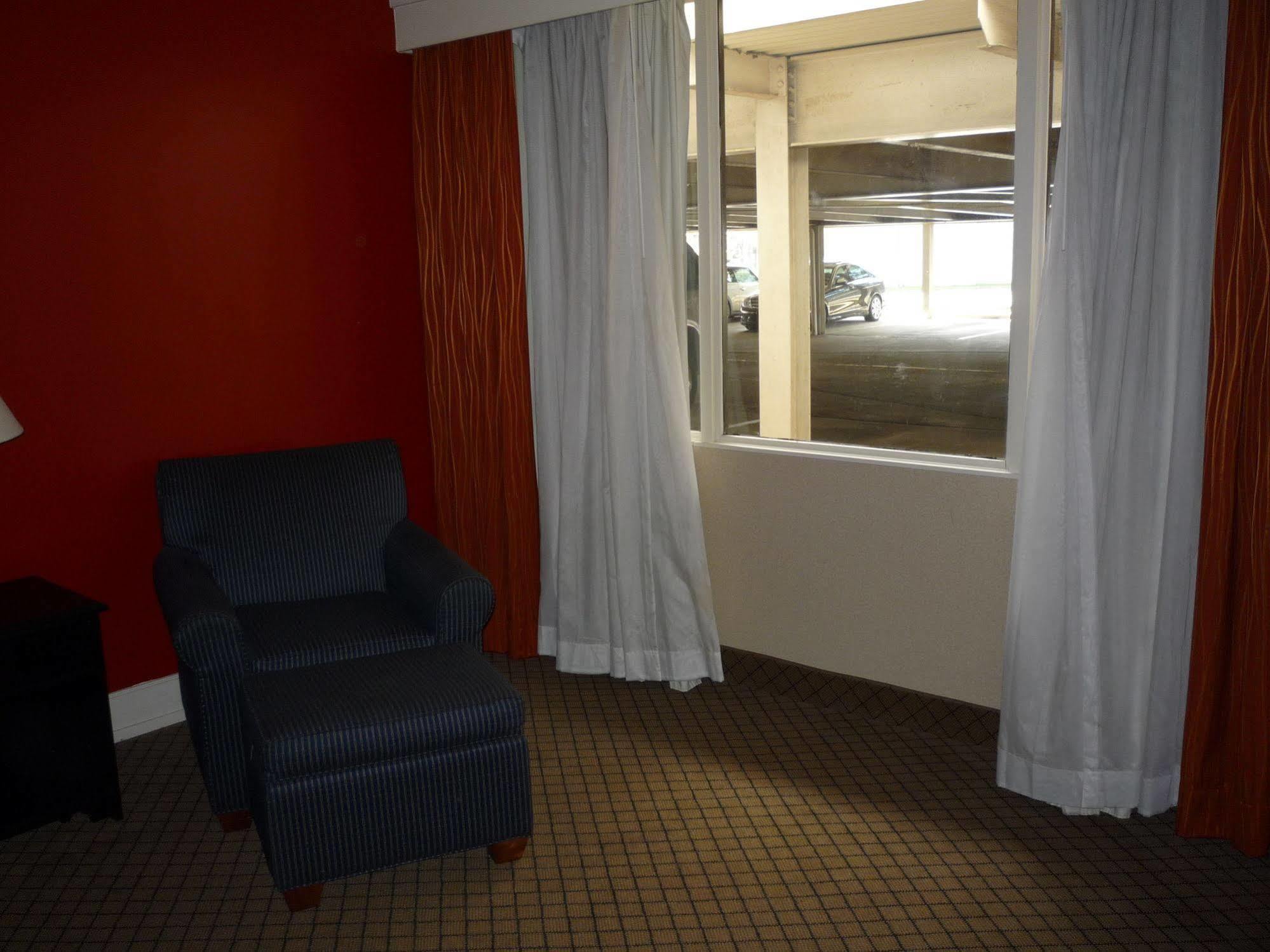 Baymont By Wyndham Fayetteville Fort Bragg Area Экстерьер фото