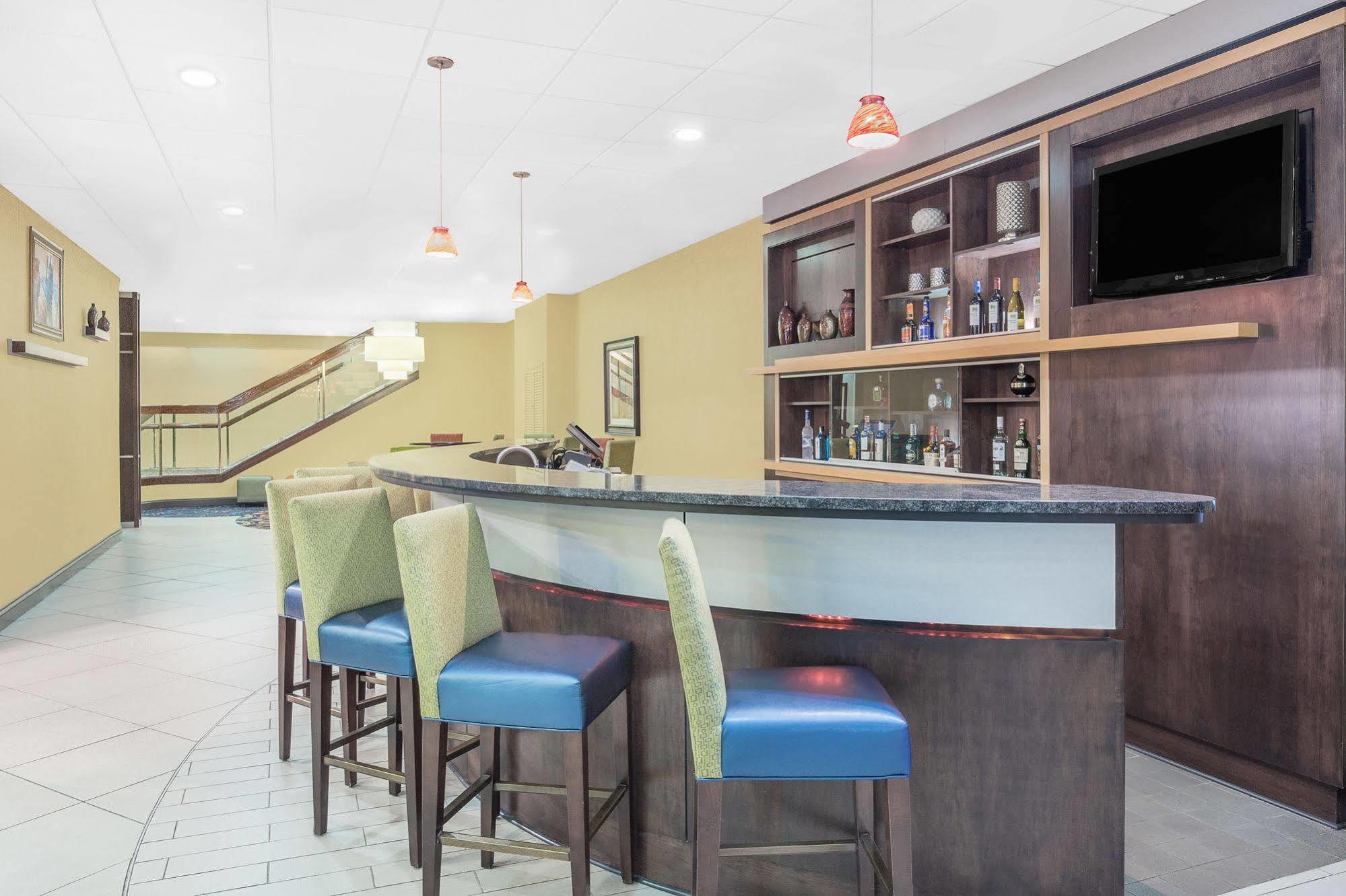Baymont By Wyndham Fayetteville Fort Bragg Area Экстерьер фото